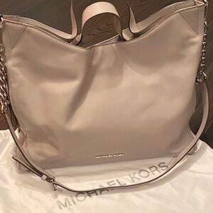 Michael Kors Devon Large Shoulder Tote, Pearl Grey